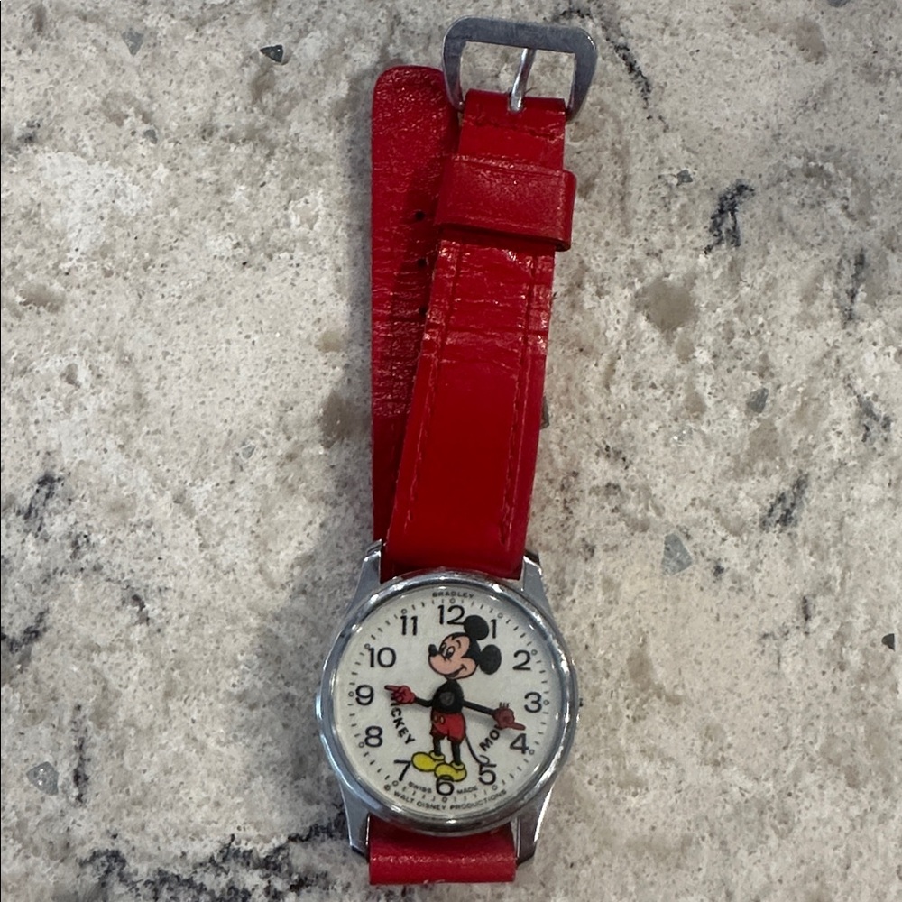 Vintage Bradley Swiss Made Walt Disney World Mickey Mouse Watch